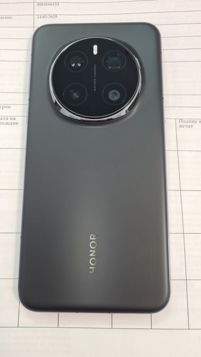Honor magic 7 pro в гаранция като нов 12Ram 512 вградена памет топ телефон
