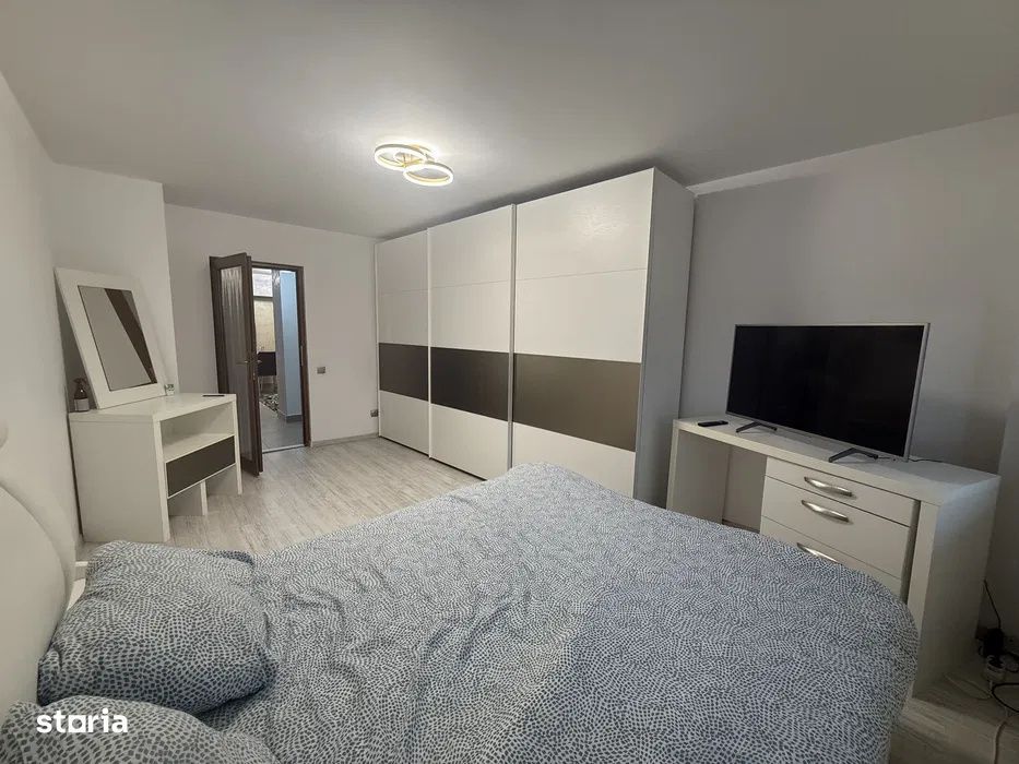 Apartament de vanzare 3 camere 65mp zona Bd . 21 Decembrie