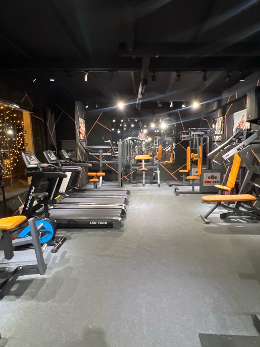Тренажерный зал сотилади
