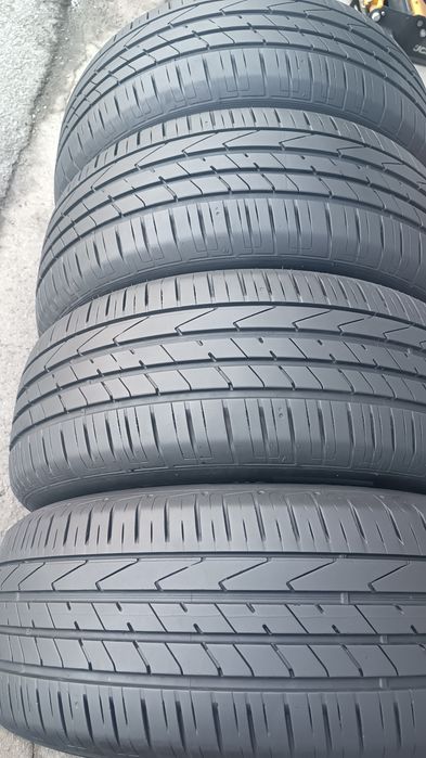 235/60/18 Hankook