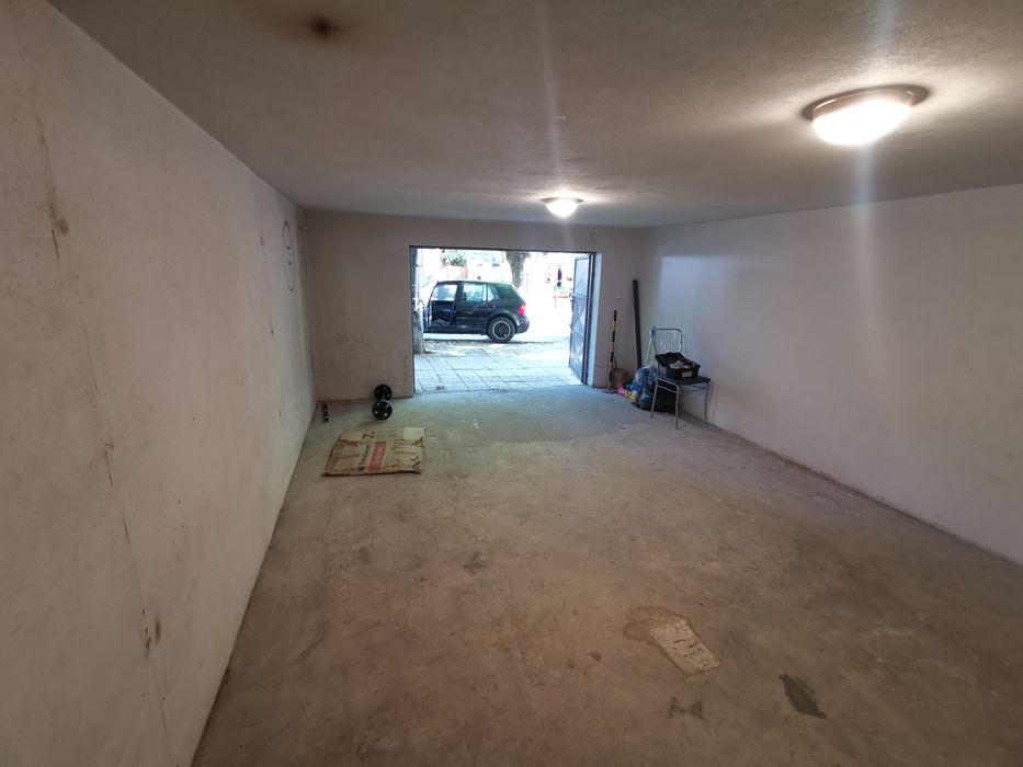 Дава се под наем Гараж / Паркомясто в Варна, Автогара - 27 кв.м за 142.8 € - Снимка #3