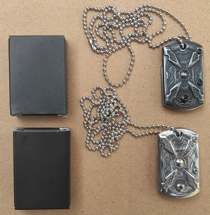 Малки ножчета за носене на врата