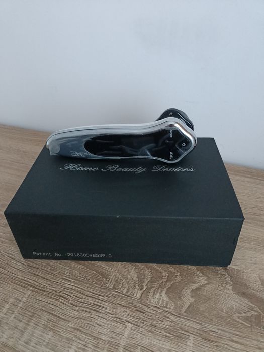 Vând aparat de înfrumusețare facială