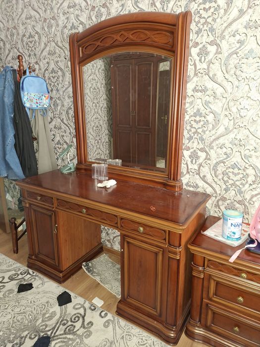 Мебел срочно надо продать комплект 300$