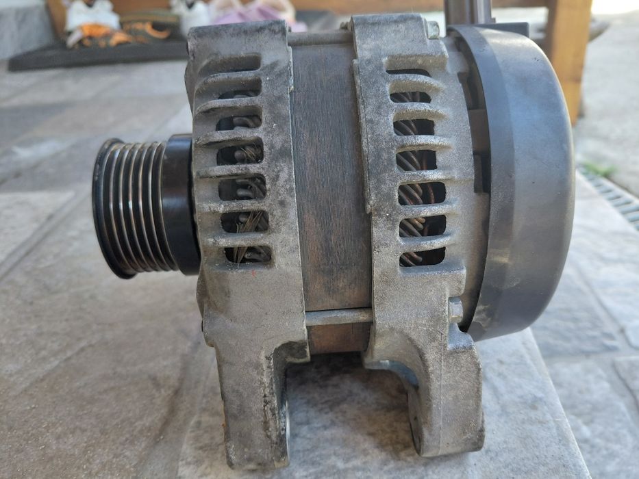 Alternator original Ford Cmax 2009 1.6 diesel  90Cp pentru piese