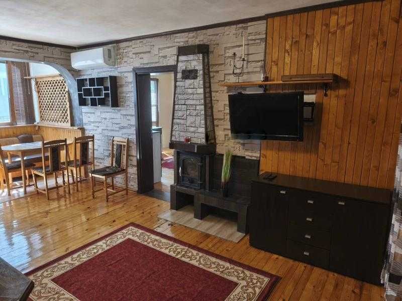 Дава се под наем Едностаен апартамент в Бургас, Възраждане - 67 кв.м за 408 € - Снимка #1