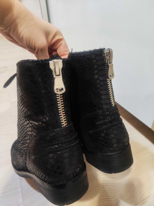 Боти-естествена кожа