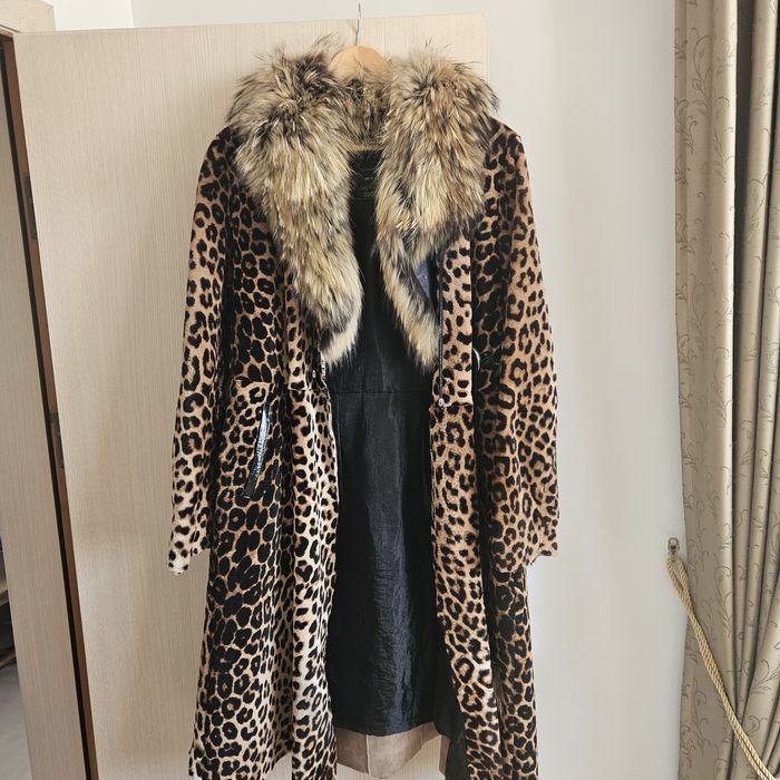 Продавам палто от естествена кожа