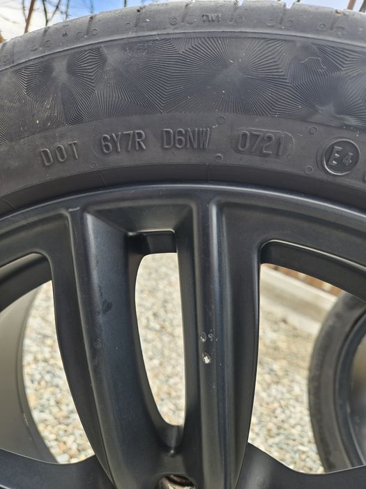 Vand jante si anvelope de vara R17 negre gama VAG