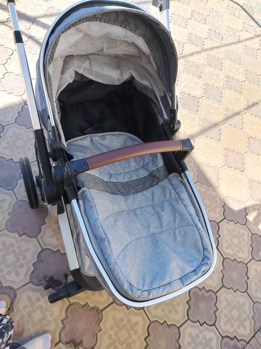 Коляска трансформер в хорошем состоянии.