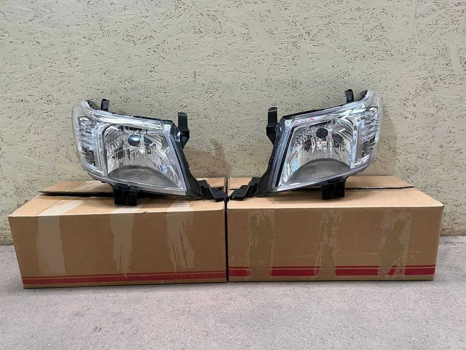 Фара Тойота Хайлукс 12- Toyota Hilux 12-