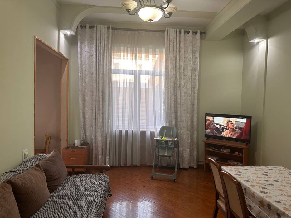 Продается 5.5 соток ул.Заводская (посольство Израиль)