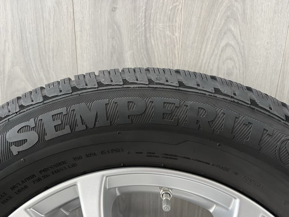 Джанти 16 цола 5х114,3 за японски SUV със зимни гуми 215/65/16