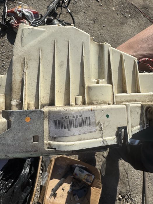 MERCEDES C219 CLS барче ключалки стоп предно стъкло