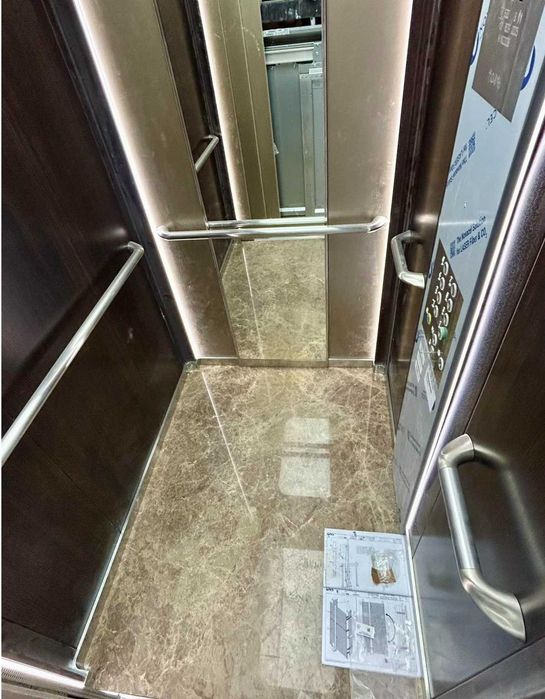 Дизайнерски обзаведен тристаен апартамент