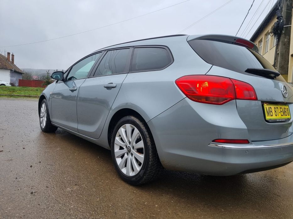 Opel Astra J 2014
