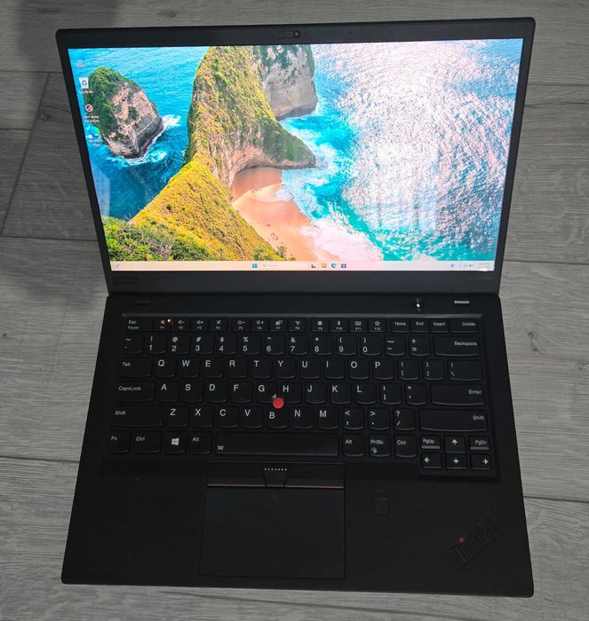 Lenovo ThinkPad X1 Carbon  Intel® Core™ i7-8550U - pret valabil doar AZI