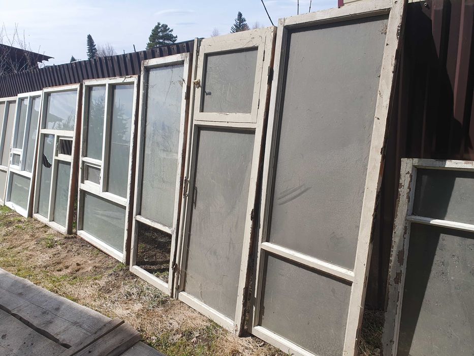 Продам оконные рамы