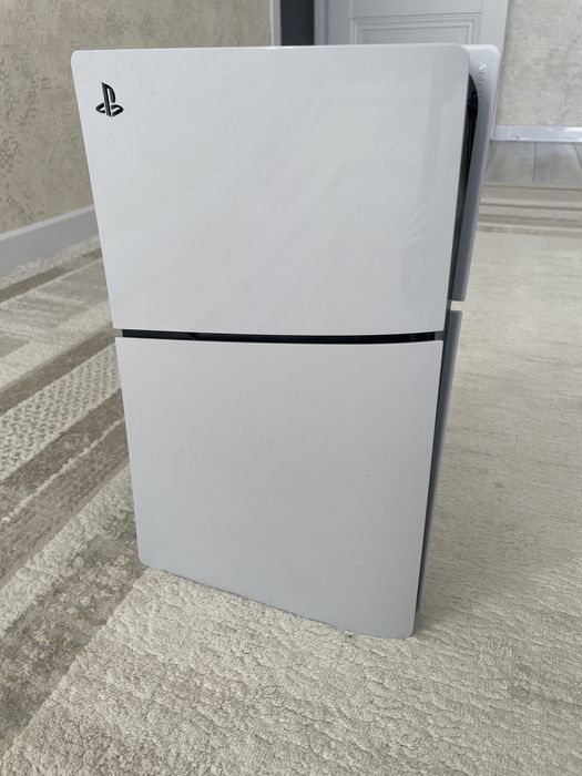 Продам Sony PlayStation 5 slim 1 tb