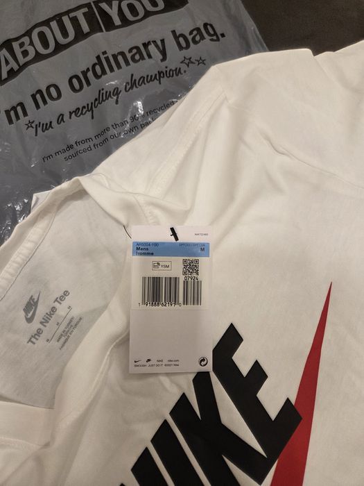 Тениска на Nike. ОРИГИНАЛНА!!!