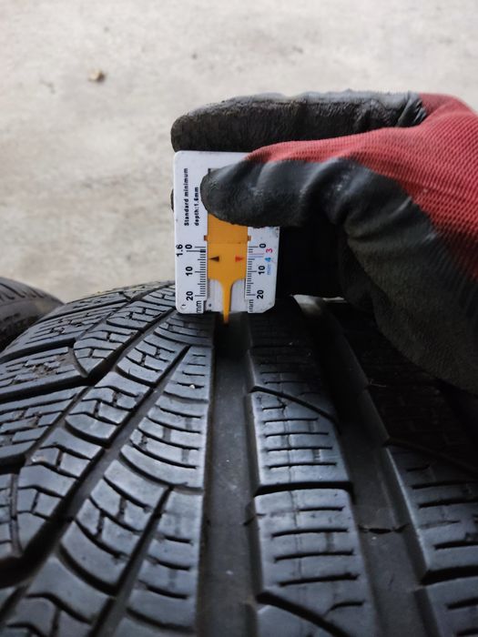 235 35 19 зимни Pirelli