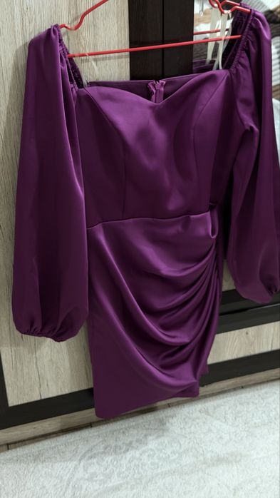 Продам платье коктейльное