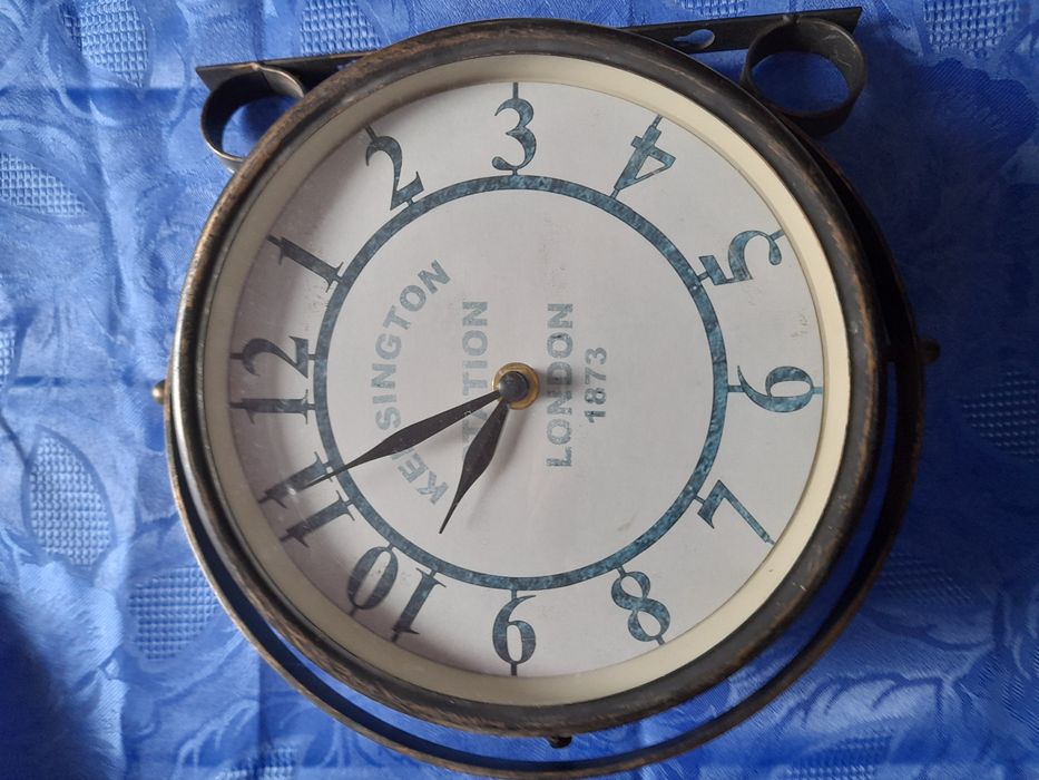 Джобен кварцов и Реплика на гаров часовник