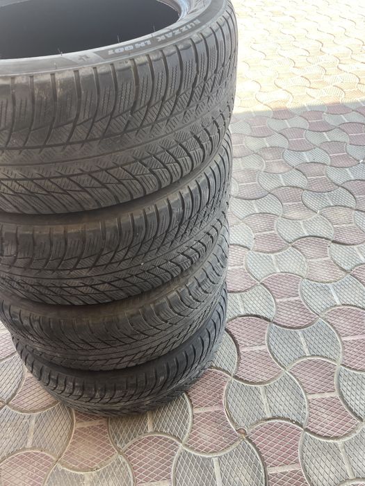 Vand 4 Anvelope Dunlop All Season RunFlat