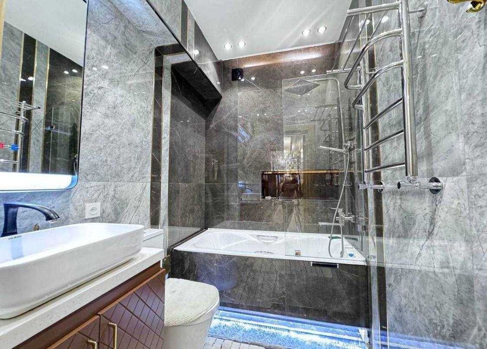 Сдается шикарная квартира с террасой ! Жк Янги Дархан !