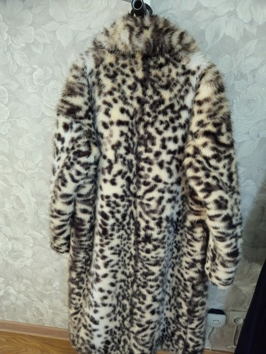 Продам шубу новую.