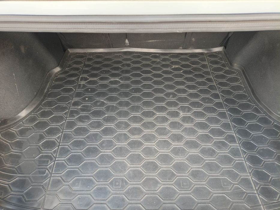 Продаю машину хундай аксент машина 2020 год пробег 59000 км как новая