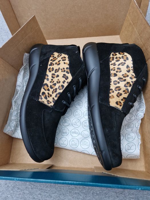 Ghete dama  HOTTER fabricate în England noi în cutie