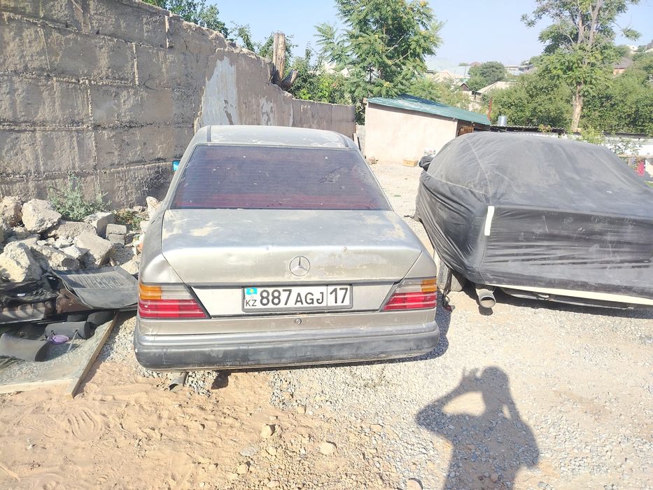 Мерс 124 на запчасти