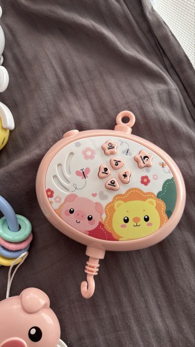 Мобиль, подвесные игрушки, колыбель