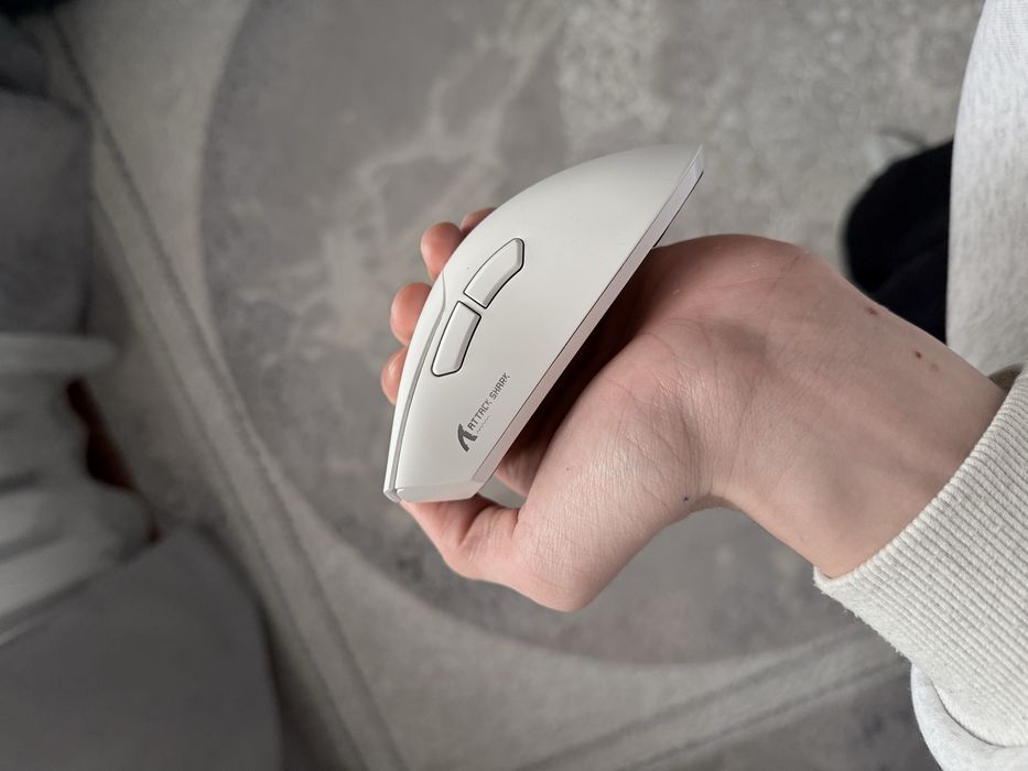 Мышка игровая Attack shark r1