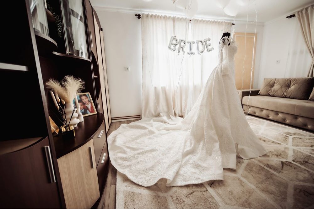 Vand rochie de mireasa