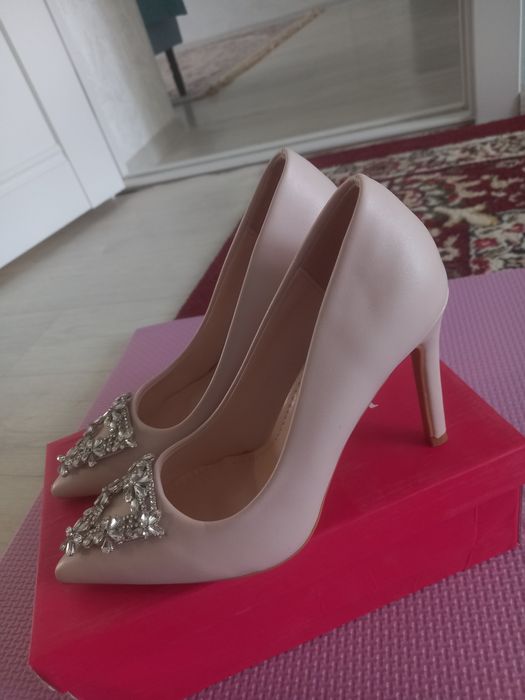 Продам туфли свадебные