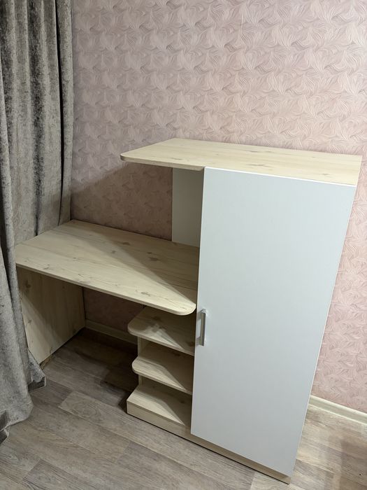 Шкаф с рабочим столом