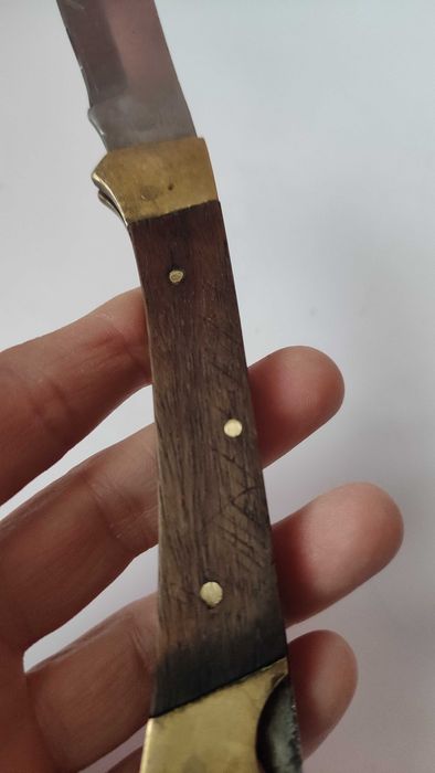 Сгъваема ножка с дръжка от дърво и месинг