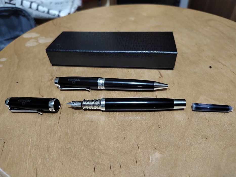 Оригинален комплект писалки GIANFRANCO FERRÉ – чисто нов