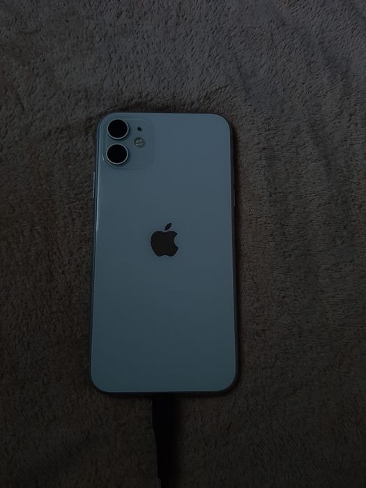 продаю 11 IPhone