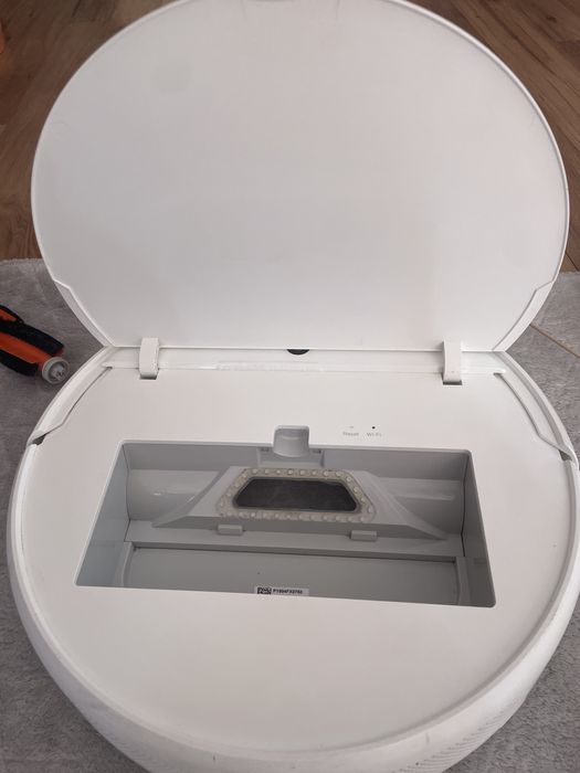 Xiaomi Mi Robot Vacuum Mop 2 ( 2C ) Прахосмукачка робот