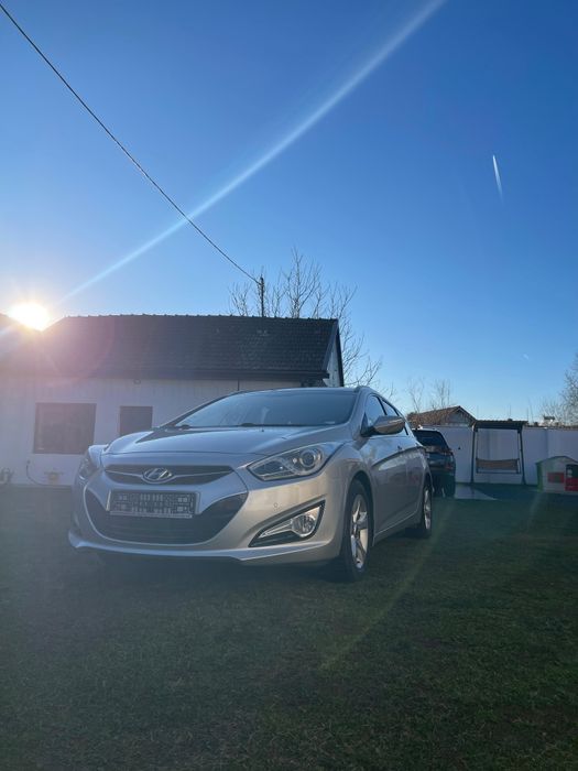 HYUNDAI i40 2012 — imagine 2
