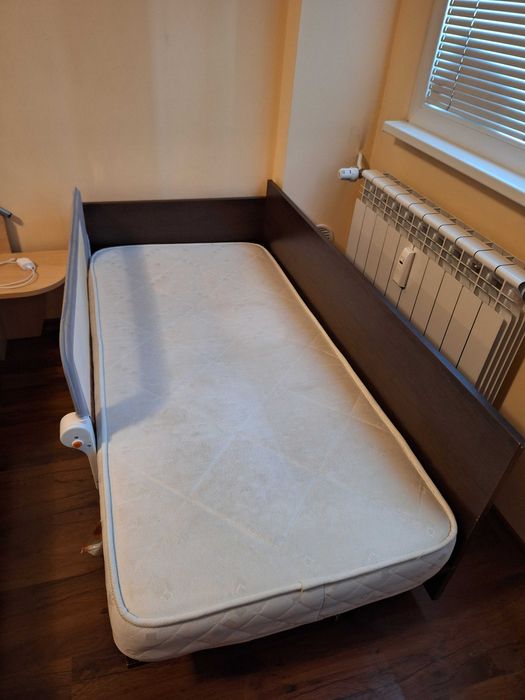 Детско легло с матрак и предпазна преграда