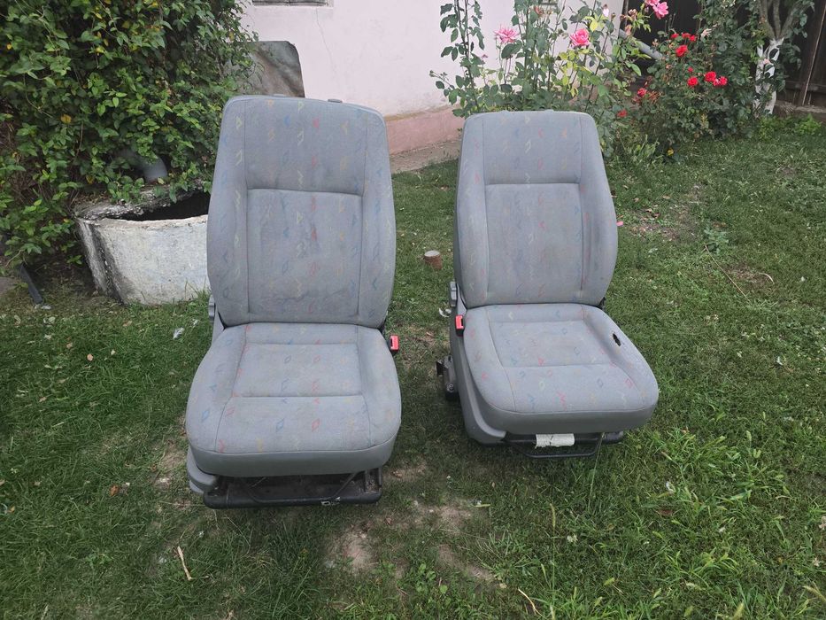 Vand doua scune fata VW T5