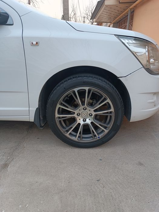Vossen Diska Balon Brabus Stil 215 50 R17 Holati yaxshi