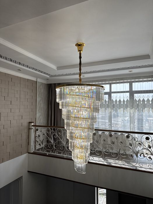 продам люстру хорошую