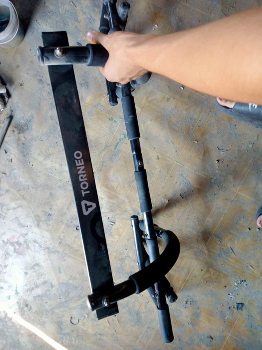 Турник в дверной проем. Есть каспий рэд