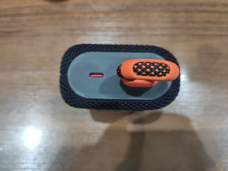 Колонка jbl go3 новая