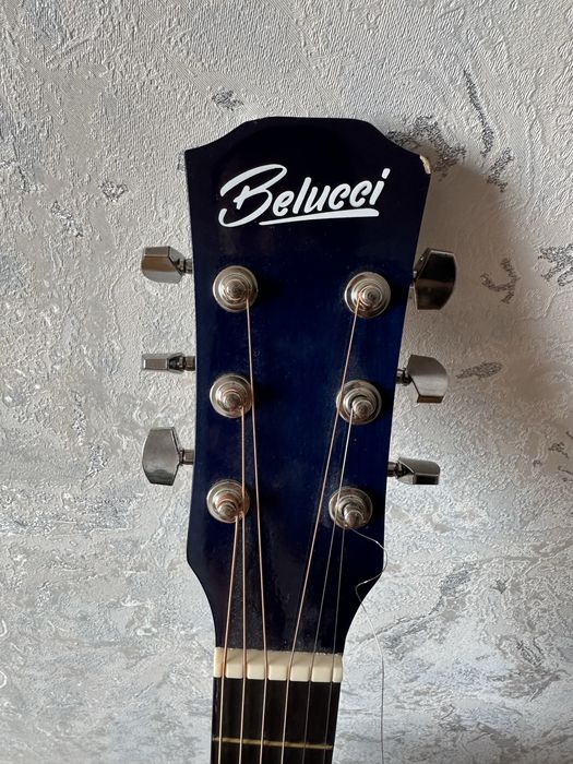 Продам гитару в отличном состоянии